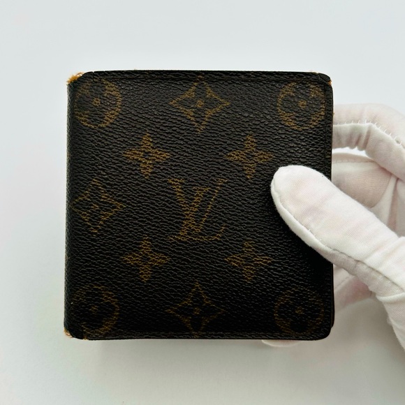 Louis Vuitton Monogram Bi Fold Wallet - Picture 1 of 10